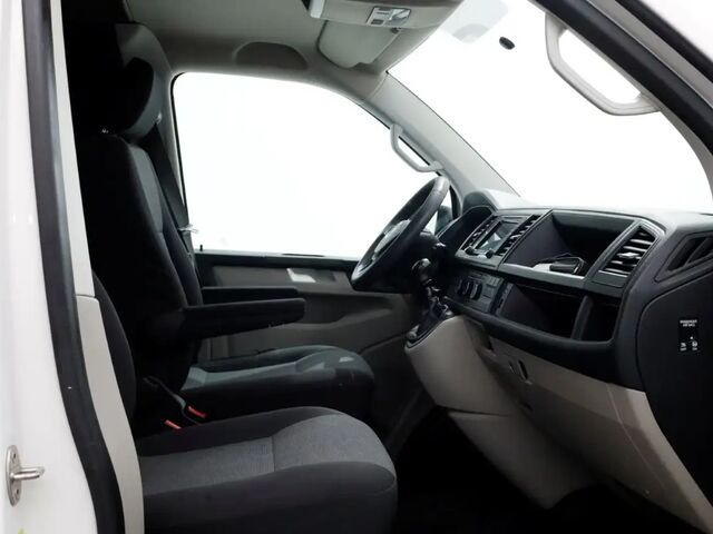 Фольксваген Transporter T6 2019 в Европе на Automoto.ua Белый Фольксваген Transporter T6, объемом двигателя 1.98 л и пробегом 116 тыс. км за 30981 $, фото 2 на Automoto.ua