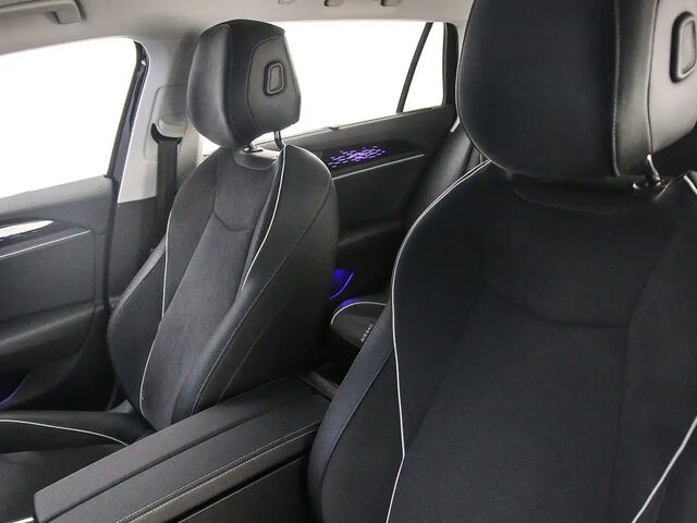 Фольксваген Пассат Варіант 2024 у Європі на Automoto.ua Чорний Фольксваген Пассат Варіант, об'ємом двигуна 1.5 л та пробігом 34 тис. км за 52052 $, фото 3 на Automoto.ua