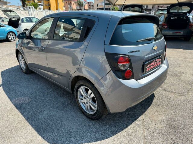 Шевроле Авео 2012 в Европе на Automoto.ua Серый Шевроле Авео, объемом двигателя 1.23 л и пробегом 186 тыс. км за 2999 $, фото 5 на Automoto.ua