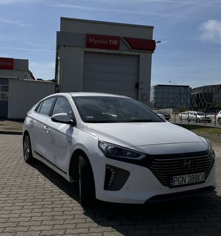 Хендай Ioniq, объемом двигателя 1.58 л и пробегом 130 тыс. км за 12959 $, фото 10 на Automoto.ua