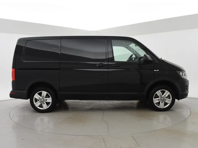 Фольксваген Transporter T6 2017 в Европе на Automoto.ua Черный Фольксваген Transporter T6, объемом двигателя 1.97 л и пробегом 163310 тыс. км за 25350 $, фото 4 на Automoto.ua