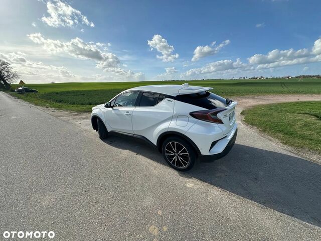 Тойота C-HR, объемом двигателя 1.8 л и пробегом 107 тыс. км за 18099 $, фото 5 на Automoto.ua