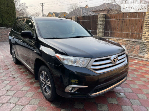 Тойота Хайлендер 2011 года Toyota Highlander 2011 года
