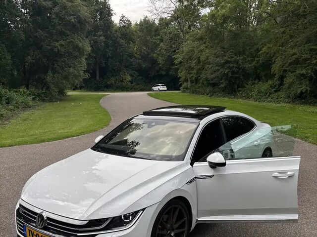 Фольксваген Arteon 2018 у Європі на Automoto.ua Білий Фольксваген Arteon, об'ємом двигуна 1.5 л та пробігом 88 тис. км за 33807 $, фото 3 на Automoto.ua