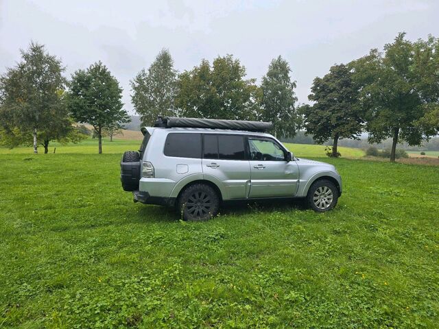 Мицубиси Паджеро 2007 в Европе на Automoto.ua Серый Мицубиси Паджеро, объемом двигателя 0 л и пробегом 279 тыс. км за 13900 $, фото 5 на Automoto.ua