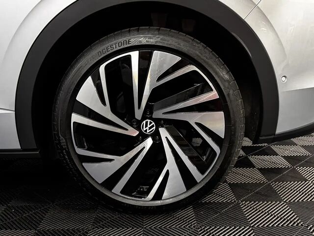 Фольксваген ID.4 2023 в Европе на Automoto.ua Серый Фольксваген ID.4, объемом двигателя 0 л и пробегом 19 тыс. км за 46732 $, фото 5 на Automoto.ua