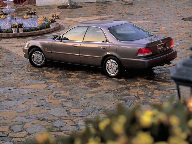 Хонда Инспаер, Седан 1995 - 1998 (UA1/UA2) 2.5 i 20V S