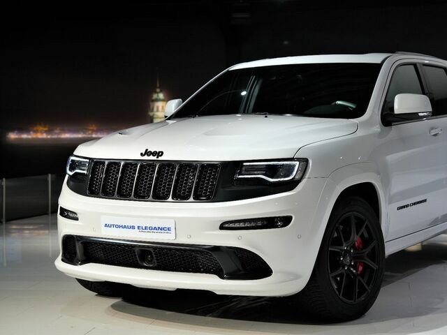 Білий Джип Grand Cherokee, об'ємом двигуна 6.42 л та пробігом 31 тис. км за 52951 $, фото 6 на Automoto.ua