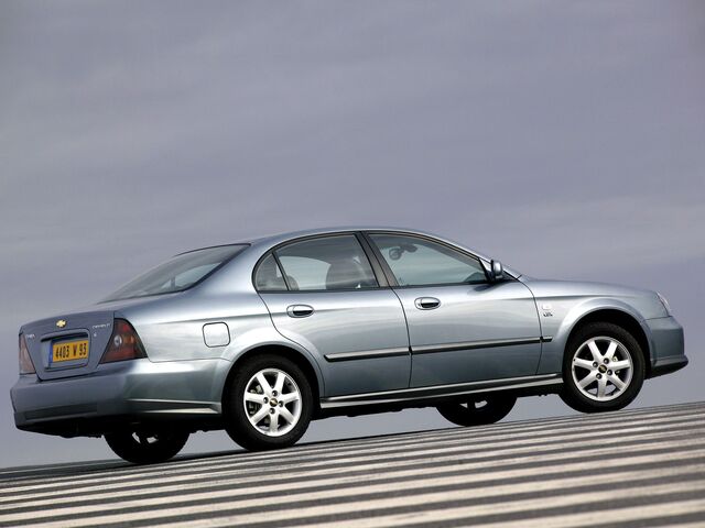 Шевроле Еванда, Седан 2004 - 2006 2.0 i 16V MT (131 Hp)