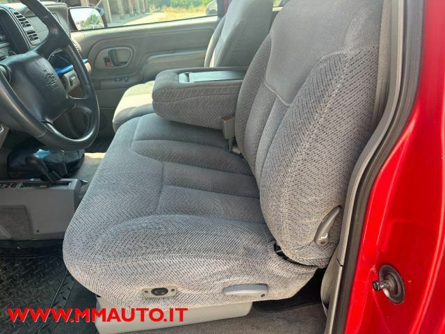 Шевроле Сильверадо 1998 в Европе на Automoto.ua Красный Шевроле Сильверадо, объемом двигателя 6.47 л и пробегом 181 тыс. км за 20656 $, фото 9 на Automoto.ua