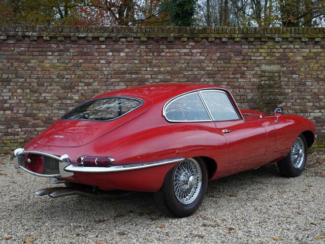 Червоний Ягуар E-Type, об'ємом двигуна 0 л та пробігом 60 тис. км за 141250 $, фото 1 на Automoto.ua