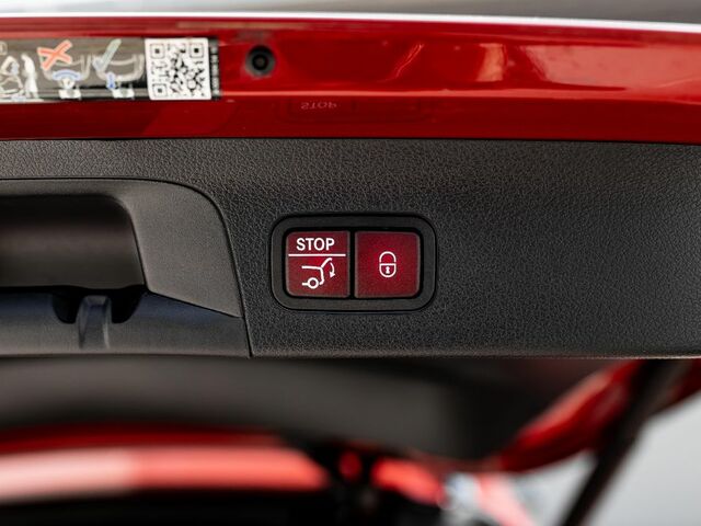 Червоний Мерседес GLS 450, об'ємом двигуна 2.99 л та пробігом 10 тис. км за 135963 $, фото 9 на Automoto.ua