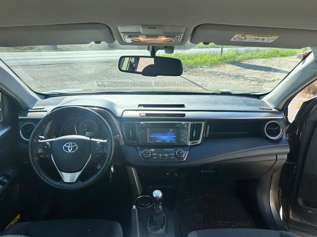 Тойота РАВ 4 2015 в Европе на Automoto.ua Тойота РАВ 4, объемом двигателя 2.23 л и пробегом 180 тыс. км за 12679 $, фото 5 на Automoto.ua