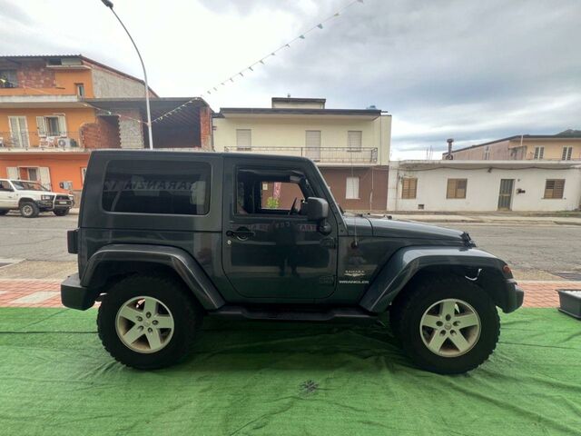 Джип Вранглер 2007 в Европе на Automoto.ua Синий Джип Вранглер, объемом двигателя 2.78 л и пробегом 290 тыс. км за 15500 $, фото 7 на Automoto.ua