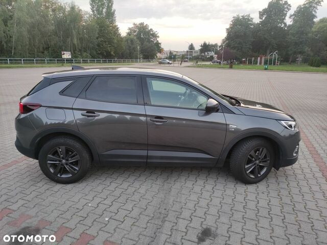 Опель Grandland X, объемом двигателя 1.2 л и пробегом 45 тыс. км за 16177 $, фото 2 на Automoto.ua