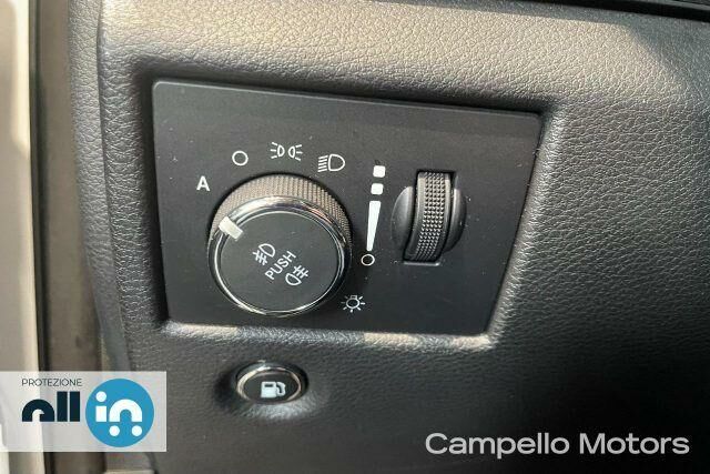 Джип Grand Cherokee 2019 у Європі на Automoto.ua Білий Джип Grand Cherokee, об'ємом двигуна 2.99 л та пробігом 130 тис. км за 25900 $, фото 14 на Automoto.ua