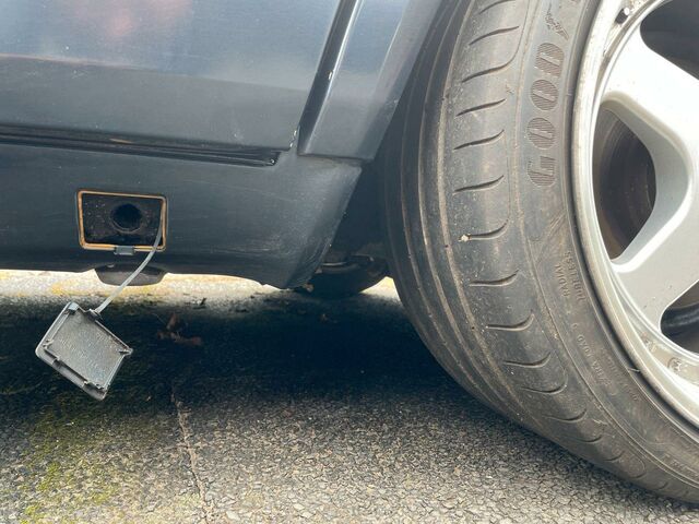 Мерседес 200 1995 у Європі на Automoto.ua Чорний Мерседес 200, об'ємом двигуна 0 л та пробігом 300 тис. км за 2111 $, фото 6 на Automoto.ua