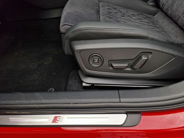 Червоний Ауді S3, об'ємом двигуна 2 л та пробігом 139 тис. км за 64575 $, фото 9 на Automoto.ua