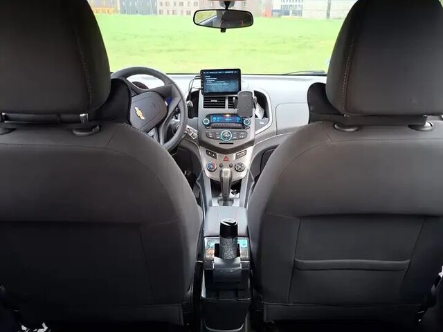 Шевроле Авео 2011 в Европе на Automoto.ua Шевроле Авео, объемом двигателя 1.4 л и пробегом 83 тыс. км за 8168 $, фото 12 на Automoto.ua