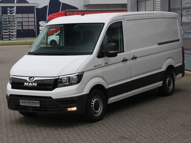 Фольксваген Крафтер 2022 в Европе на Automoto.ua Белый Фольксваген Крафтер, объемом двигателя 1.97 л и пробегом 37826 тыс. км за 45920 $, фото 10 на Automoto.ua