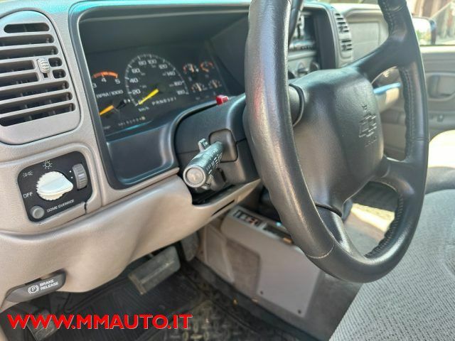 Шевроле Сильверадо 1998 в Европе на Automoto.ua Красный Шевроле Сильверадо, объемом двигателя 6.47 л и пробегом 181 тыс. км за 20652 $, фото 13 на Automoto.ua