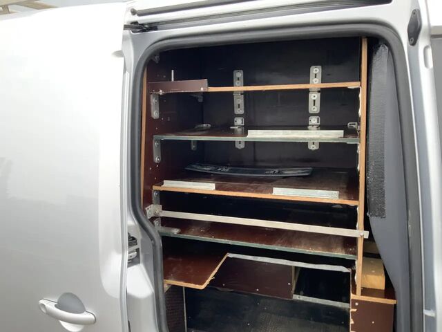 Фольксваген Кадди 2015 в Европе на Automoto.ua Серебряный Фольксваген Кадди, объемом двигателя 1.6 л и пробегом 240 тыс. км за 9595 $, фото 14 на Automoto.ua