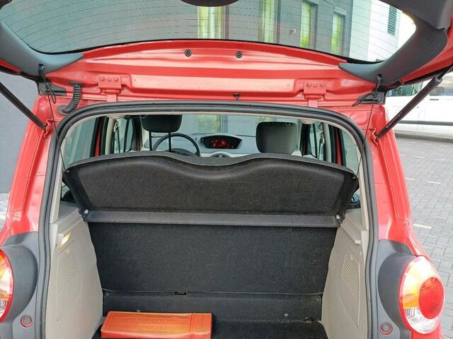 Рено Модус 2006 в Европе на Automoto.ua Рено Модус, объемом двигателя 0 л и пробегом 106 тыс. км за 1999 $, фото 8 на Automoto.ua