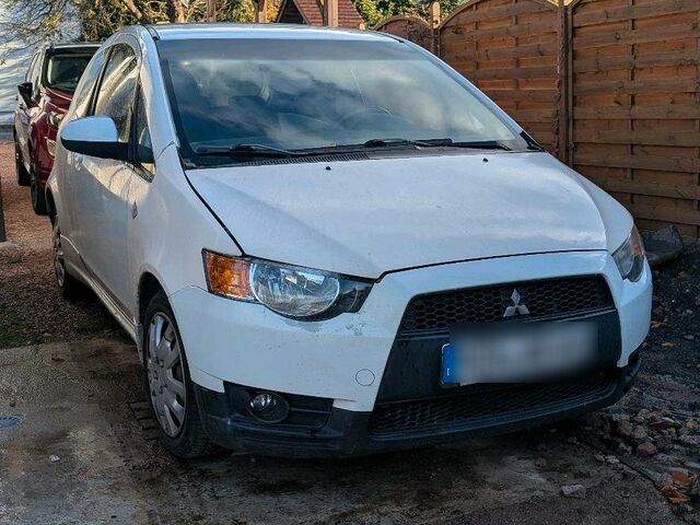 Мицубиси Кольт 2011 в Европе на Automoto.ua Мицубиси Кольт, объемом двигателя 0 л и пробегом 203 тыс. км за 1950 $, фото 1 на Automoto.ua