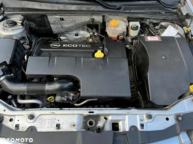 Опель Вектра, об'ємом двигуна 2.2 л та пробігом 95 тис. км за 4039 $, фото 7 на Automoto.ua