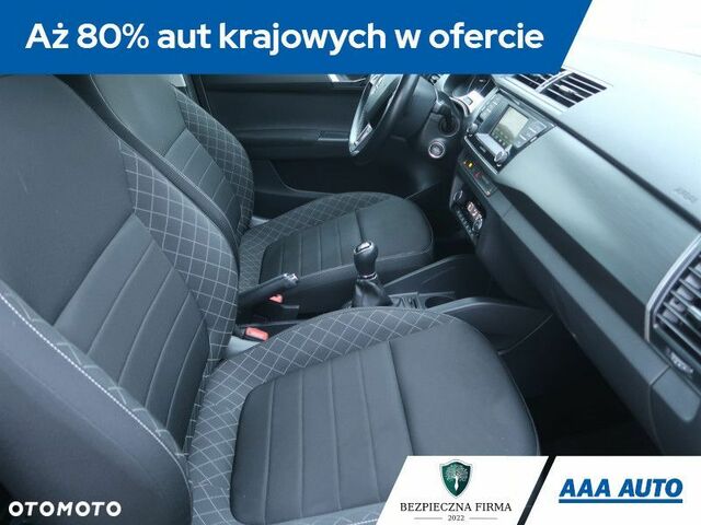 Шкода Фабія, об'ємом двигуна 1.2 л та пробігом 103 тис. км за 8855 $, фото 9 на Automoto.ua