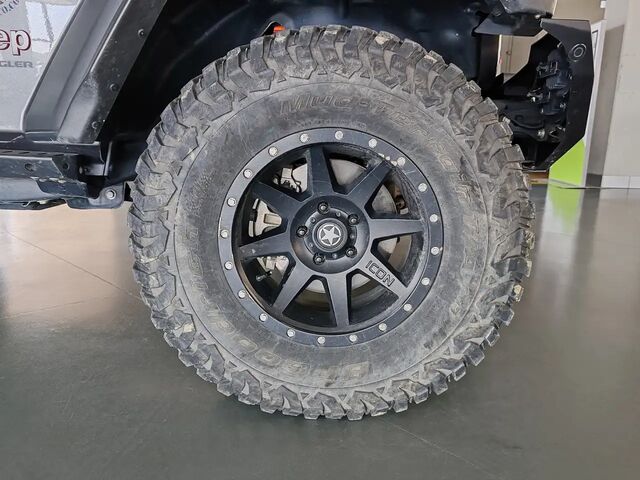 Джип Вранглер 2021 в Европе на Automoto.ua Черный Джип Вранглер, объемом двигателя 2 л и пробегом 47 тыс. км за 68891 $, фото 13 на Automoto.ua