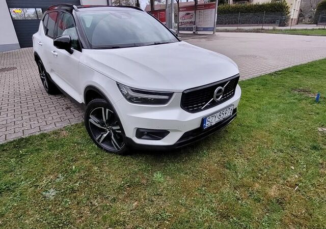 Вольво XC40, об'ємом двигуна 1.97 л та пробігом 68 тис. км за 28942 $, фото 1 на Automoto.ua