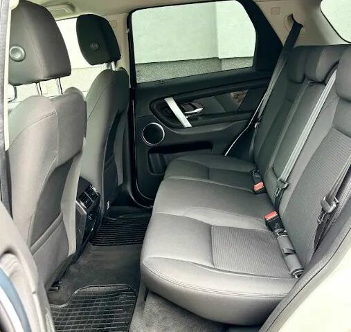 Ленд Ровер Discovery Sport, объемом двигателя 2 л и пробегом 152 тыс. км за 17257 $, фото 8 на Automoto.ua