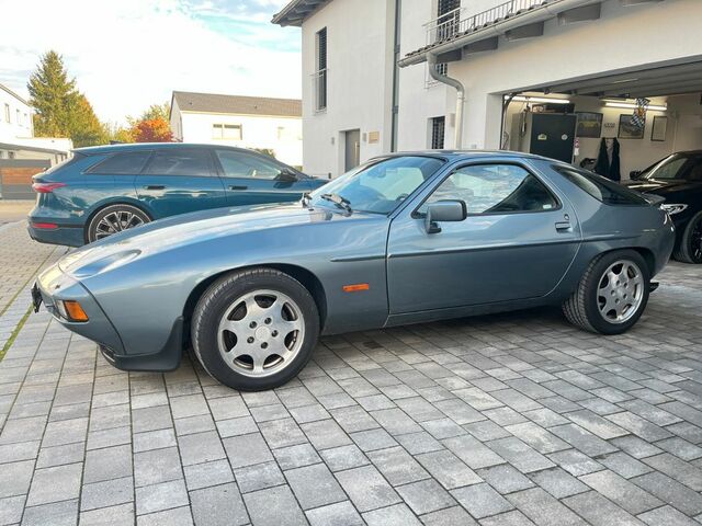 Порше 928 1984 у Європі на Automoto.ua Синій Порше 928, об'ємом двигуна 4.61 л та пробігом 198 тис. км за 22829 $, фото 14 на Automoto.ua