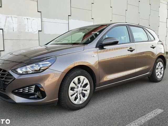 Хендай i30, об'ємом двигуна 1.5 л та пробігом 26 тис. км за 14795 $, фото 2 на Automoto.ua