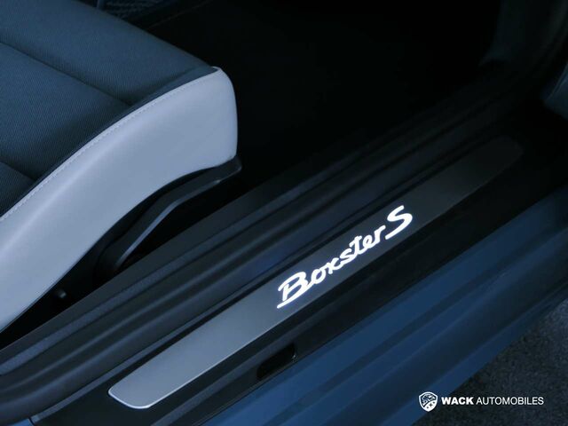 Сірий Порше Boxster, об'ємом двигуна 2.5 л та пробігом 32 тис. км за 75289 $, фото 26 на Automoto.ua
