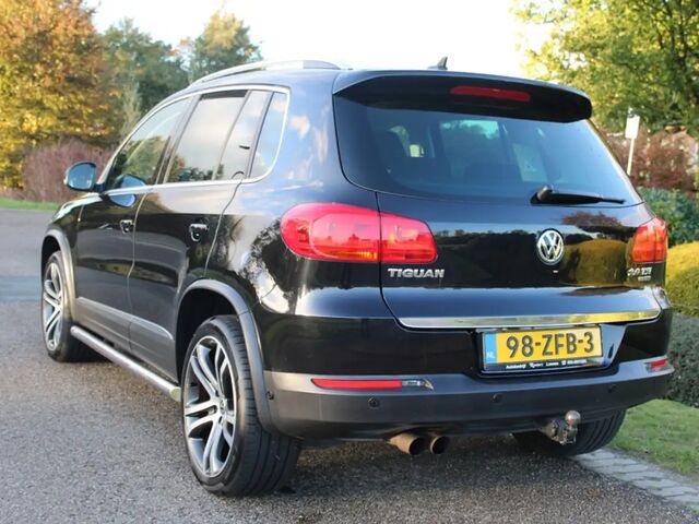 Фольксваген Тігуан 2012 у Європі на Automoto.ua Чорний Фольксваген Тігуан, об'ємом двигуна 1.98 л та пробігом 102 тис. км за 16867 $, фото 1 на Automoto.ua