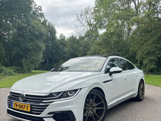 Фольксваген Arteon 2018 у Європі на Automoto.ua Білий Фольксваген Arteon, об'ємом двигуна 1.5 л та пробігом 88 тис. км за 33807 $, фото 14 на Automoto.ua
