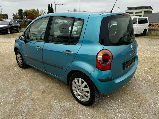 Рено Модус 2005 у Європі на Automoto.ua Синій Рено Модус, об'ємом двигуна 1.15 л та пробігом 181 тис. км за 1754 $, фото 4 на Automoto.ua