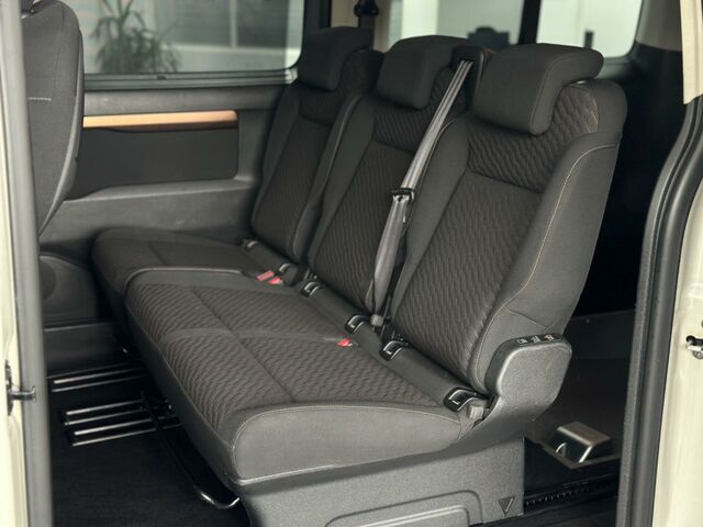 Тойота Proace Verso 2018 в Европе на Automoto.ua Тойота Proace Verso, объемом двигателя 2 л и пробегом 106 тыс. км за 42950 $, фото 10 на Automoto.ua