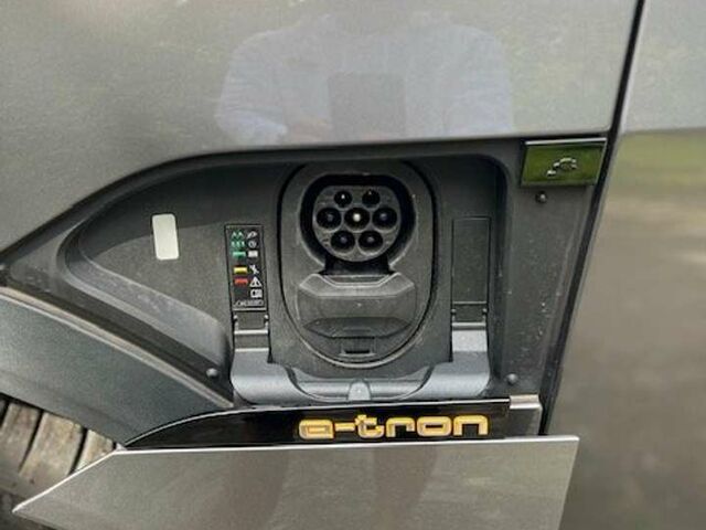 Ауді E-Tron, об'ємом двигуна 0 л та пробігом 67 тис. км за 43420 $, фото 12 на Automoto.ua