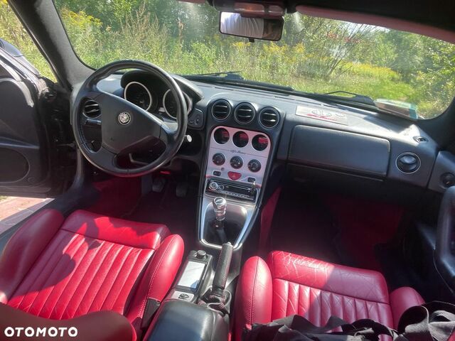 Альфа Ромео ГТВ 1998 в Европе на Automoto.ua Черный Альфа Ромео ГТВ, объемом двигателя 1 л и пробегом 246 тыс. км за 2906 $, фото 6 на Automoto.ua