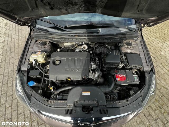 Хендай i30, объемом двигателя 1.58 л и пробегом 179 тыс. км за 4082 $, фото 31 на Automoto.ua