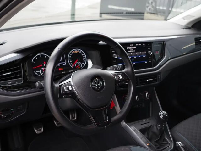 Фольксваген Поло 2020 в Европе на Automoto.ua Черный Фольксваген Поло, объемом двигателя 1 л и пробегом 62 тыс. км за 16844 $, фото 1 на Automoto.ua