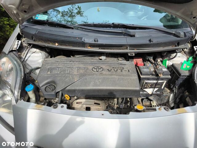 Тойота Яріс, об'ємом двигуна 1.33 л та пробігом 265 тис. км за 3002 $, фото 9 на Automoto.ua