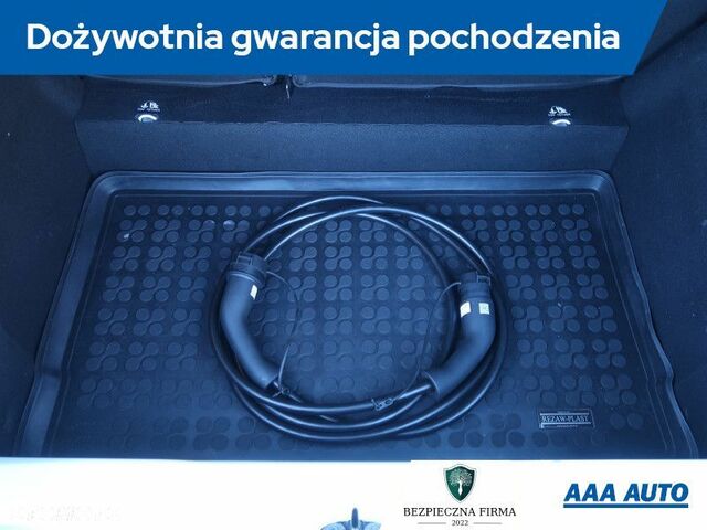 Рено Зое, об'ємом двигуна 0 л та пробігом 51 тис. км за 15767 $, фото 19 на Automoto.ua