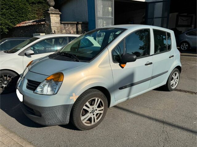 Рено Модус 2006 у Європі на Automoto.ua Сірий Рено Модус, об'ємом двигуна 1.15 л та пробігом 180 тис. км за 1108 $, фото 1 на Automoto.ua