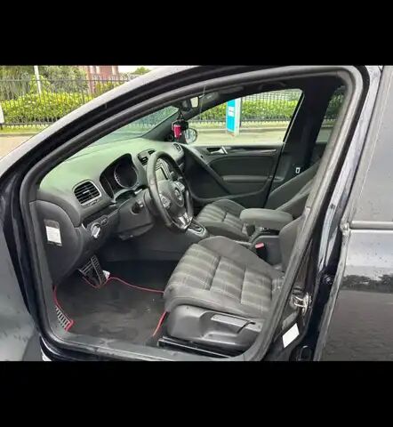 Фольксваген Гольф 2010 у Європі на Automoto.ua Чорний Фольксваген Гольф, об'ємом двигуна 1.97 л та пробігом 257 тис. км за 9055 $, фото 5 на Automoto.ua