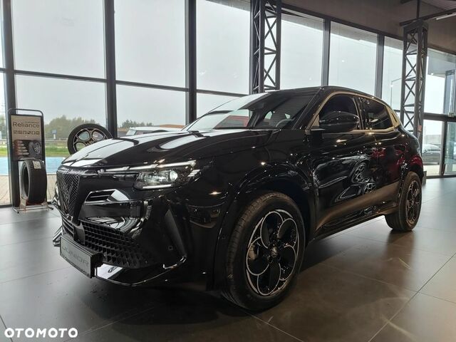 Альфа Ромео Джуниор 2025 в Европе на Automoto.ua Красный Альфа Ромео Джуниор, объемом двигателя 1 л и пробегом 1 тыс. км за 35473 $, фото 1 на Automoto.ua