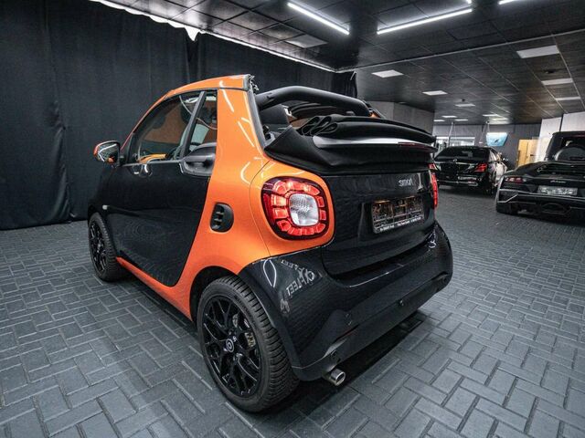 Чорний Смарт Fortwo, об'ємом двигуна 0.9 л та пробігом 18 тис. км за 21587 $, фото 13 на Automoto.ua